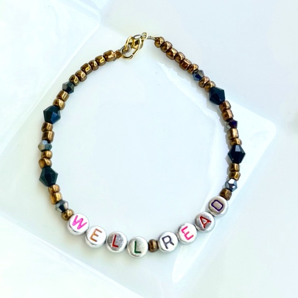 WELL READ Bracelet Copper Colored Beads and Black AB Crystals - Picture 1 of 5